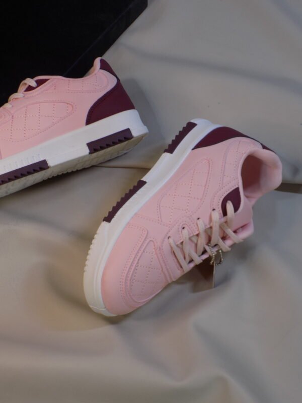 Kcharm Sneakers