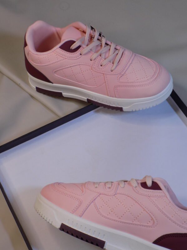Kcharm Sneakers