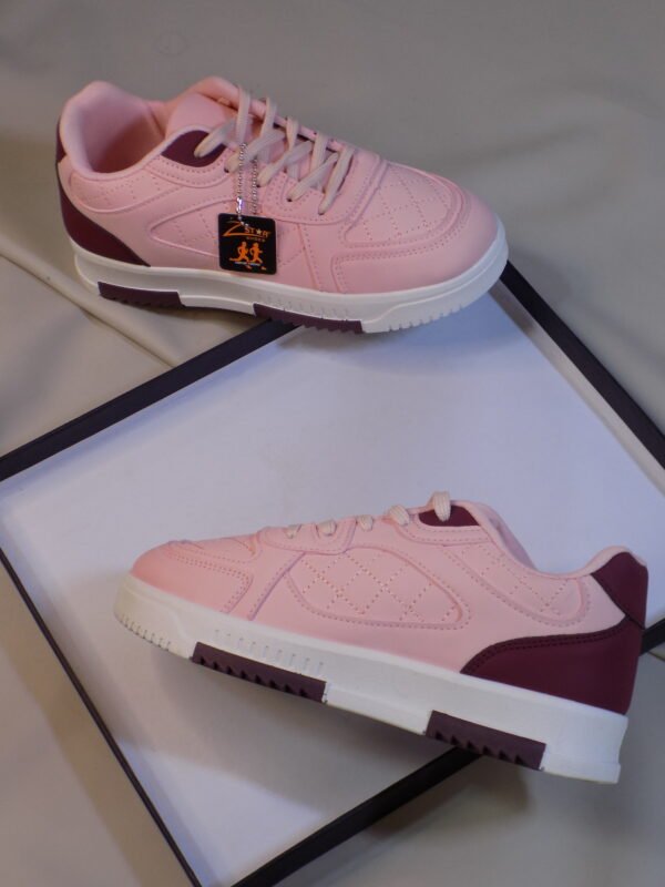 Kcharm Sneakers