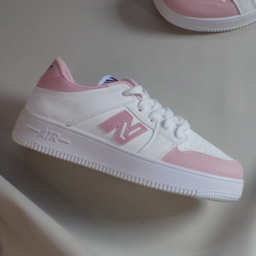 DSCN0368 Ku-Charm Sneakers